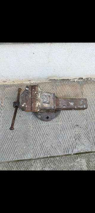 Tornillo de banco grande antiguo