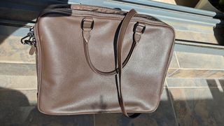 Maletín efecto piel Mango 