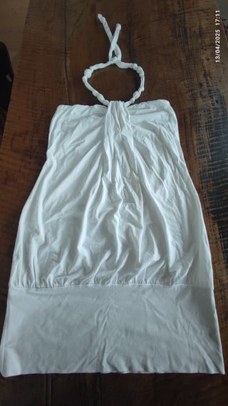 Canotta allacciata al collo