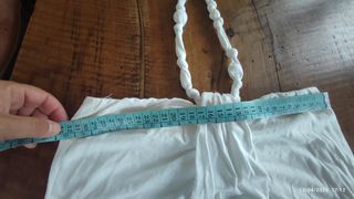 Canotta allacciata al collo