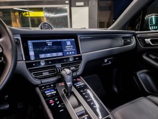 Porsche Macan 2021