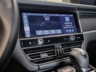 Porsche Macan 2021