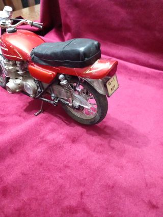 Riproduzione in scala motocicletta kawas
