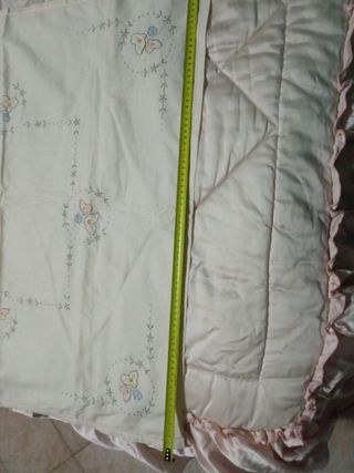 Tovaglia ricamata a mano