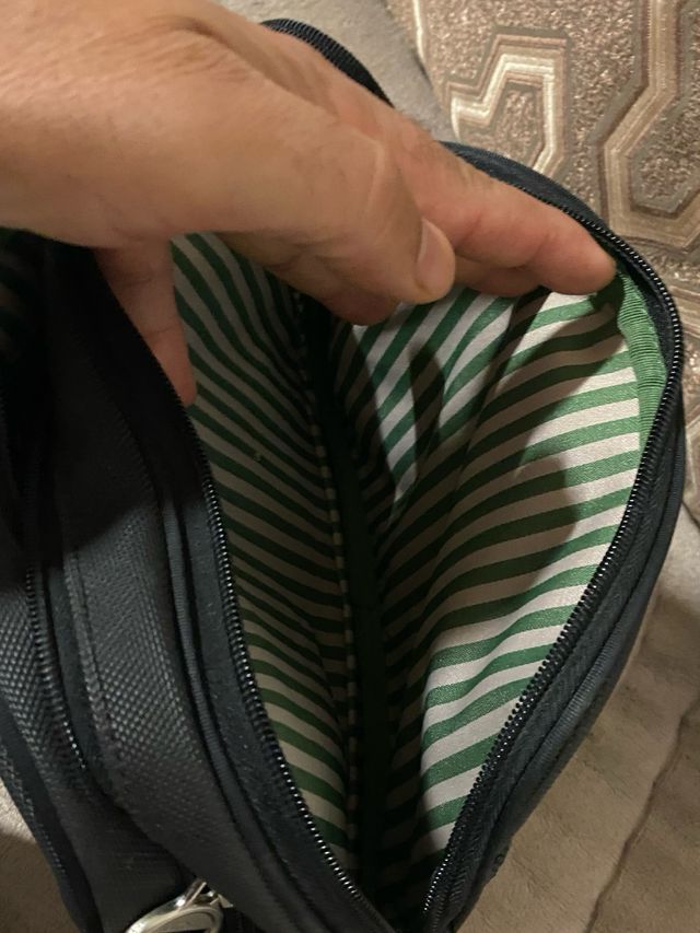 Bolso de hombre lacoste