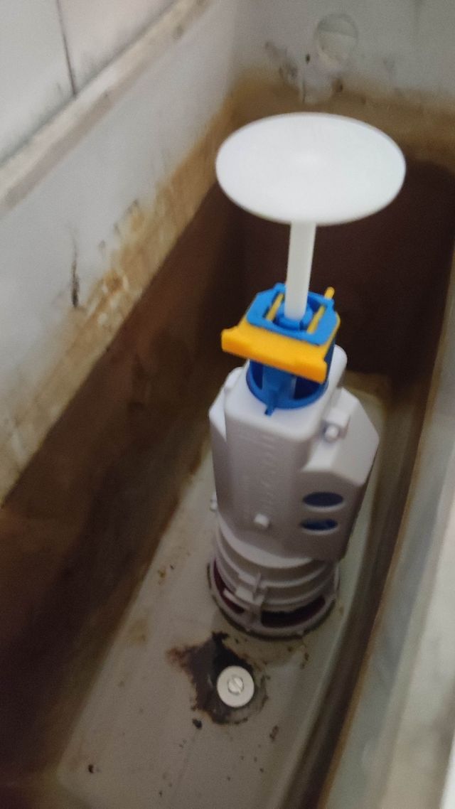 REPARACION DE CISTERNAS y FLOTADORES. Fontanero