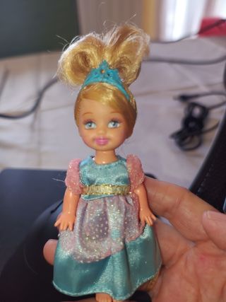 JUGUETE SHELLY y KETY HERMANAS DE BARBIE