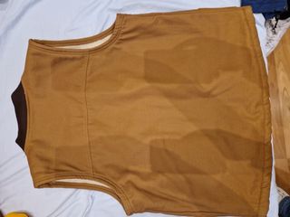 Chaleco de vestir con forro de felpa.