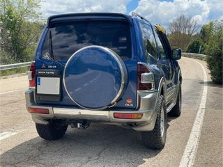 Mitsubishi Montero 2001