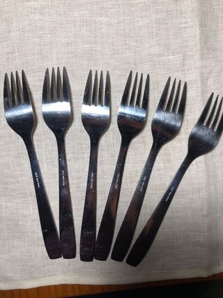 6 tenedores acero inoxidable.