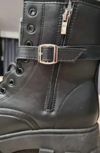 Botines Estilo Prada en color negro