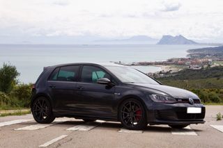 Volkswagen Golf GTI 230cv 
