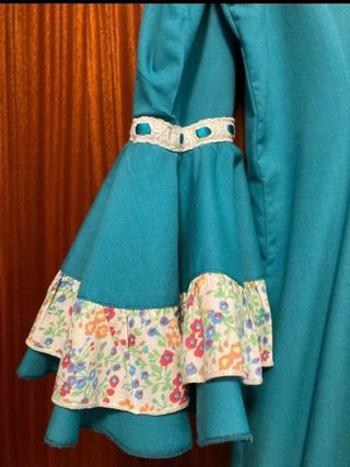 Precioso traje de gitana verde azulado