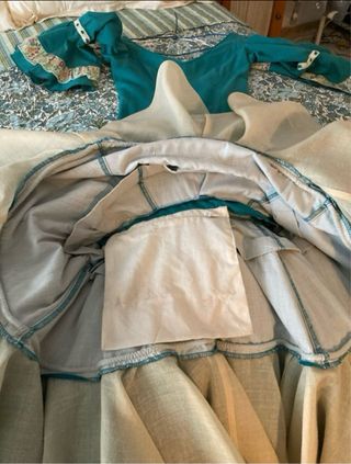 Precioso traje de gitana verde azulado