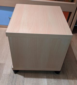 Mesita cajonera con dos cajones totalmente nueva