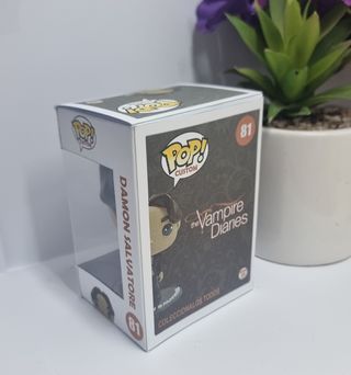 Damon Salvatore Figura 