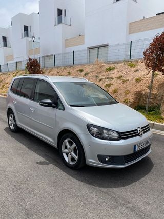 Volkswagen Touran 2012 !Aparcamiento automático!