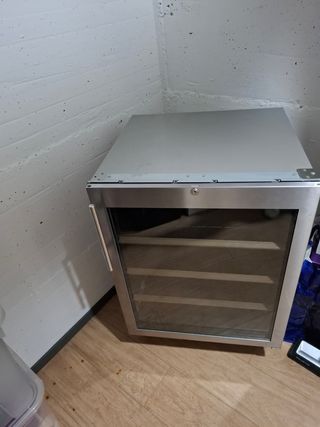 Cantina vini da incasso-Liebherr WKUES 1