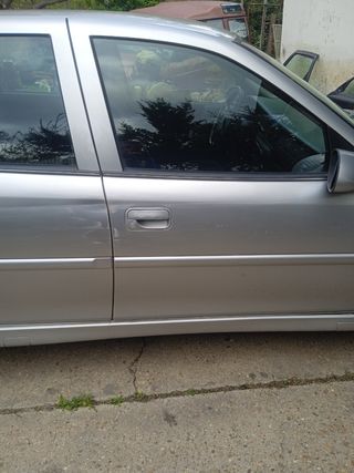 Opel Vectra 2000