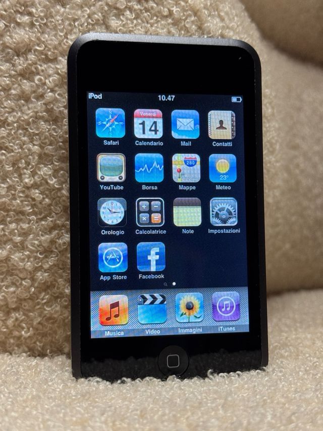 Apple IPod A1213 8GB