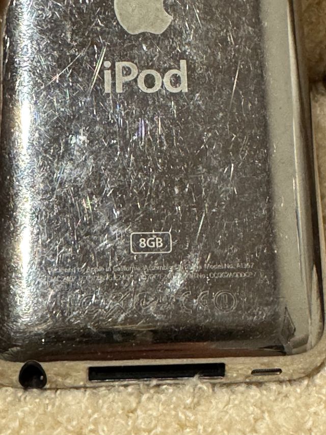 Apple IPod A1367 8GB