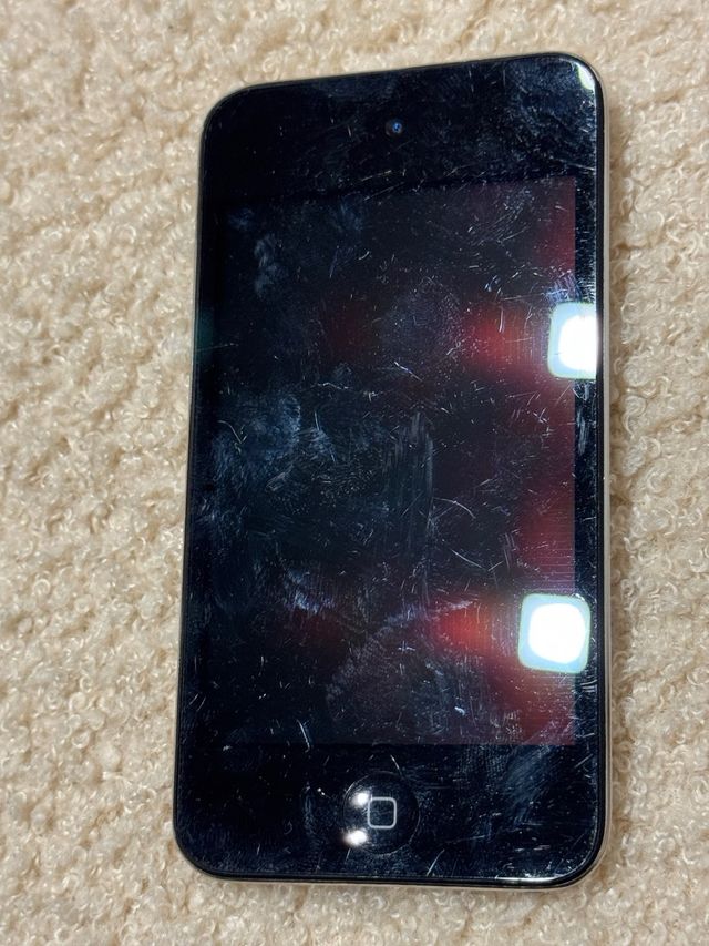 Apple IPod A1367 8GB