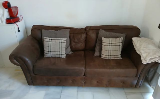 2x Sofas Tipo Chesterfield