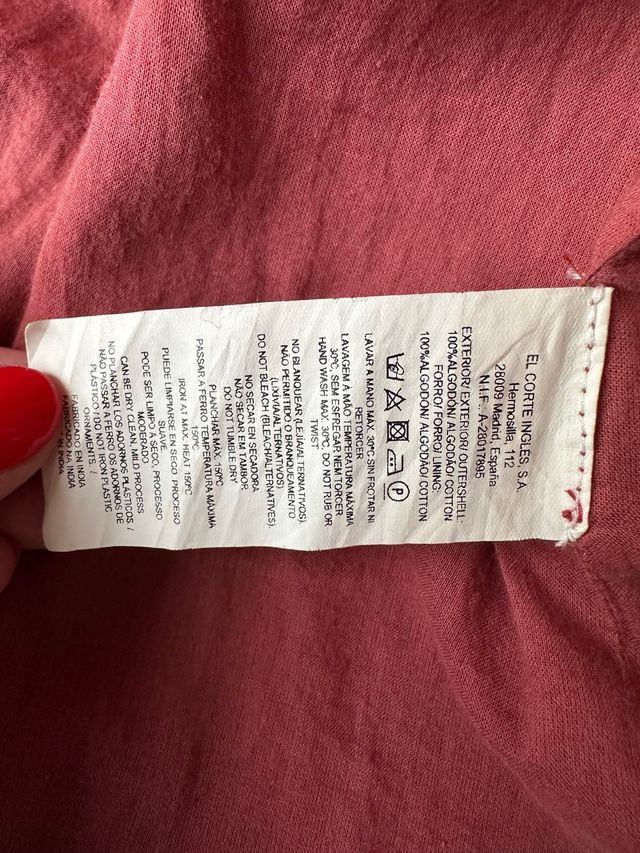 Abrigo bordado de verano