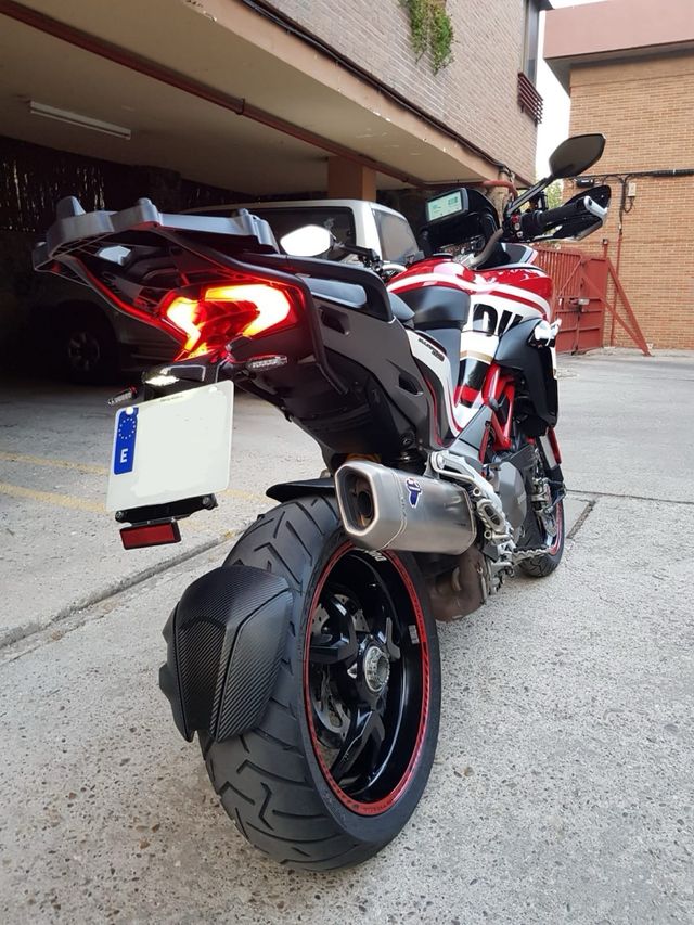 Ducati Multistrada 1200S (5000 euros en EXTRAS)