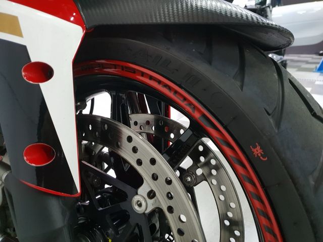 Ducati Multistrada 1200S (5000 euros en EXTRAS)