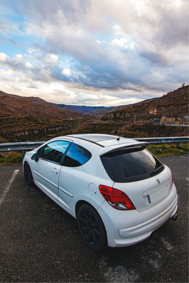 Peugeot 207 GT 2011
