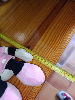 PELUCHE MINNIE MOUSE. VESTIDO Y LAZO ROSA