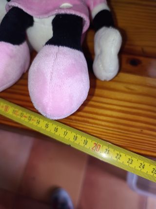 PELUCHE MINNIE MOUSE. VESTIDO Y LAZO ROSA