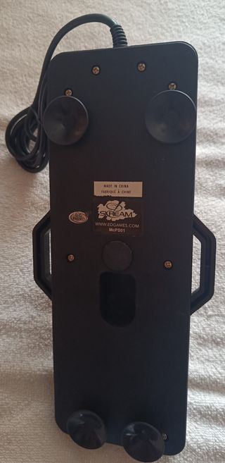 Volante per PlayStation McLaren McPS01 di EDGAMES