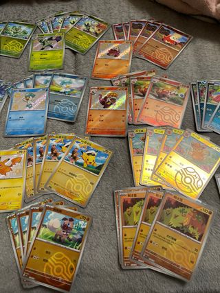 Pack de GEM PACK pokedex Con masterball