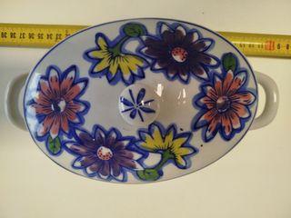 Antigua sopera o bombonera en porcelana alemana