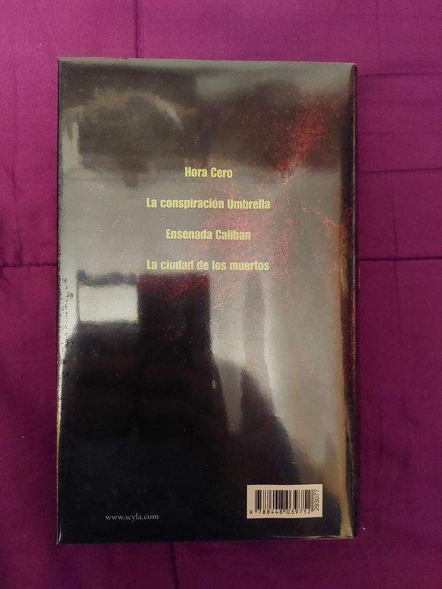 Coleccionista Resident Evil Vol.1 y 2