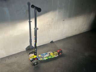 Patinete niño luces