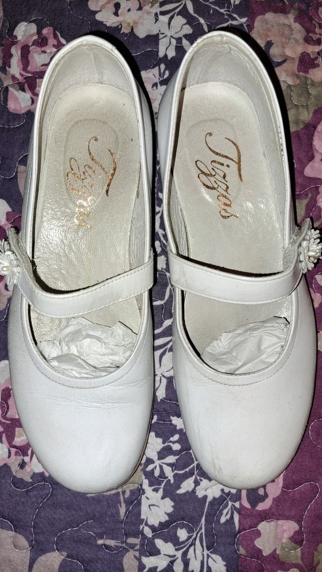 Zapatos Tizzas. T.34