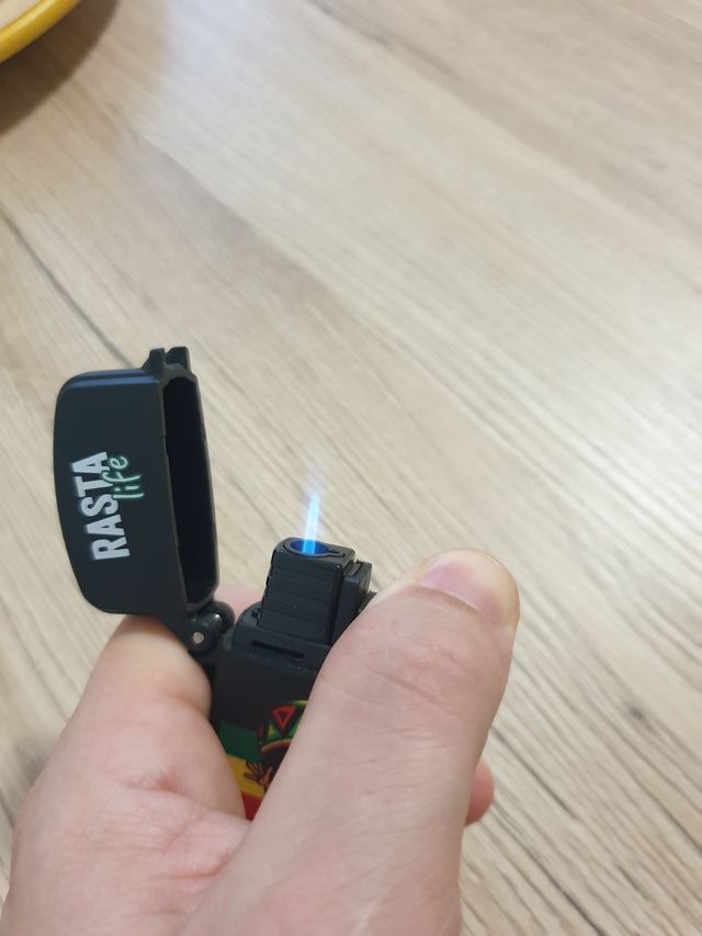 Accendino bluflame rasta life