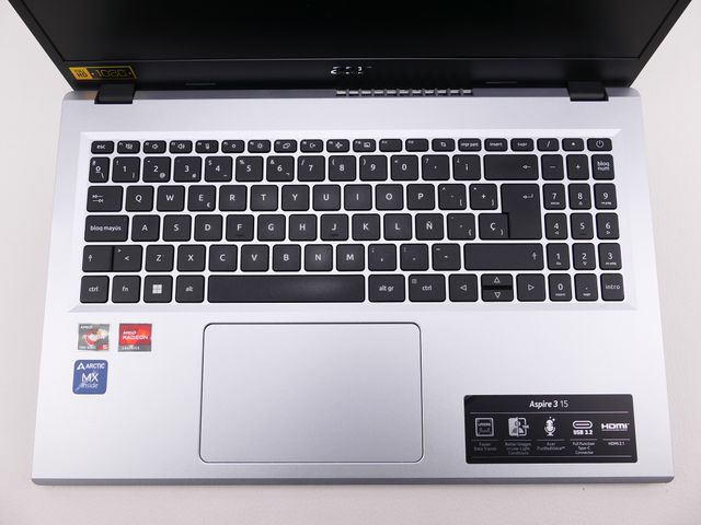 Acer Aspire 3 A315 - Ryzen 5 7520U 8GB 512GB 15,6"