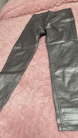 Pantalon plata de cuero