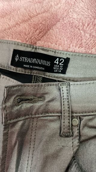 Pantalon plata de cuero
