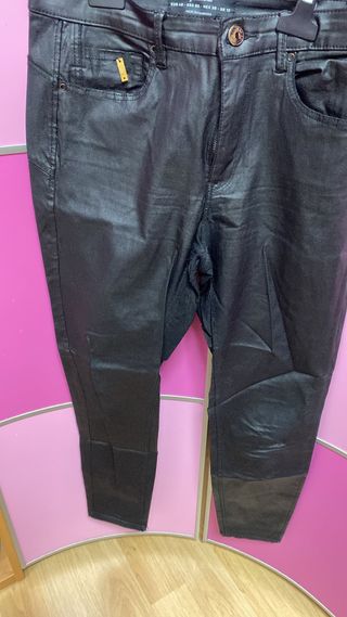 Pantalon cuero negro