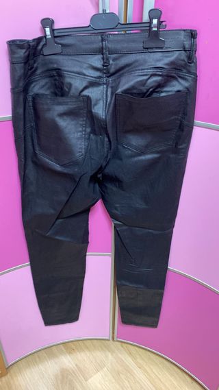 Pantalon cuero negro