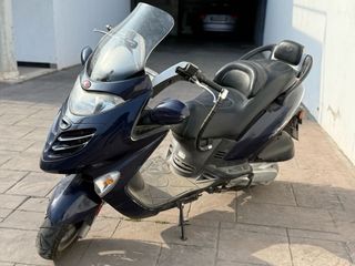 Kymco grand dink 250