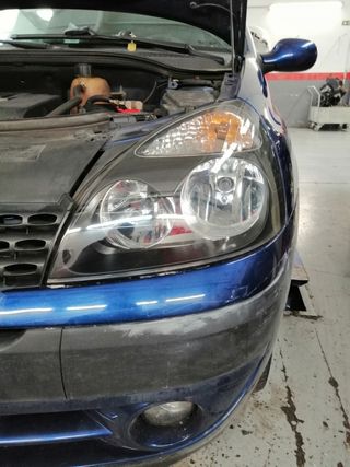 Lijado y barnizado de faros 