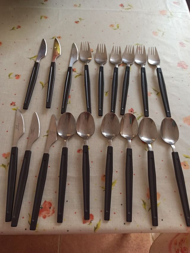 Cuberteria 18 piezas 