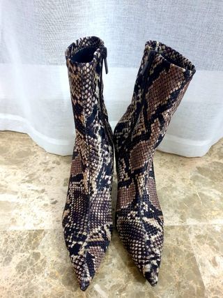 BOTIN DE TANCON ZARA