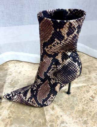 BOTIN DE TANCON ZARA